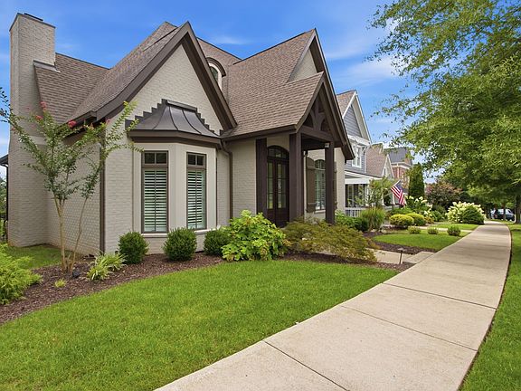 2nd image of 3805 Somers Ln