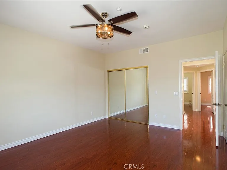 2345 Montrose Ave #5 — Photo 25