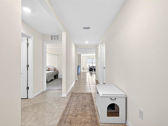5th image of 4716 SW 85th Pl