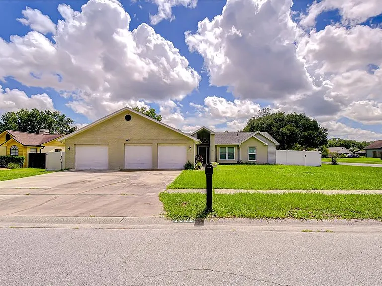 1108 Dockside Dr — Photo 4