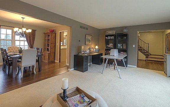 4th image of 928 Brae Burn Ln