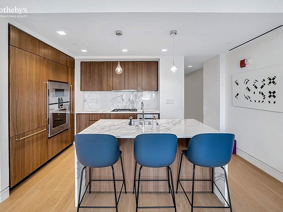 4th image of 242 Broome St #8E