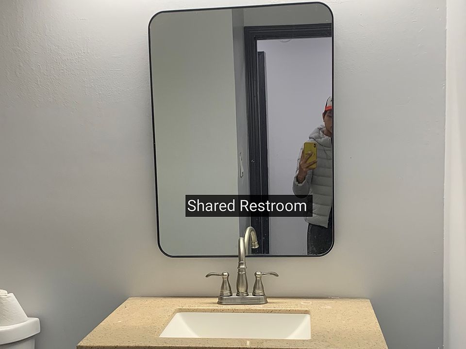 2nd image of 828 Coral Dr #3