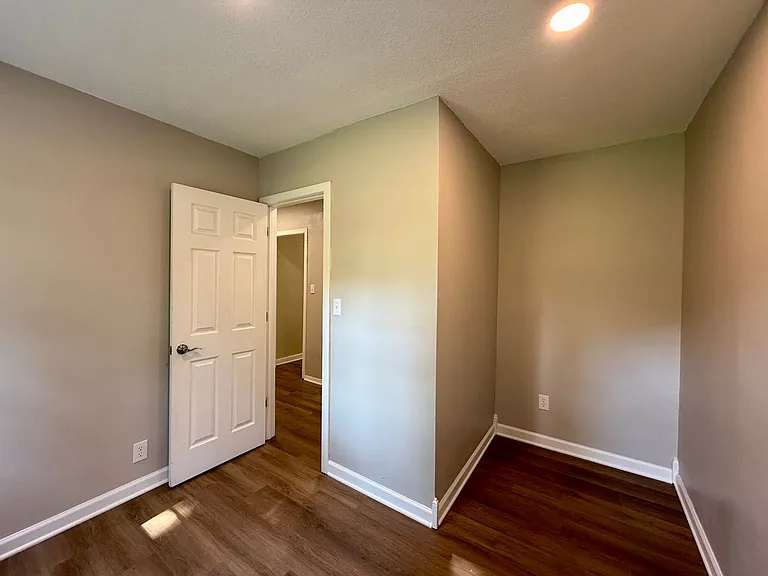 633 N Atherton St — Photo 9