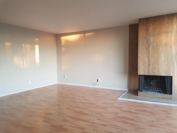 5th image of 9710 5th Ave NE APT 504