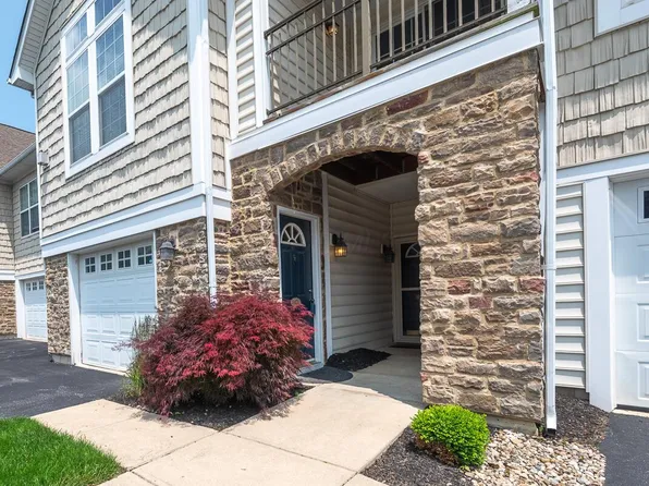 5074 Calais Dr, Columbus, OH 43221