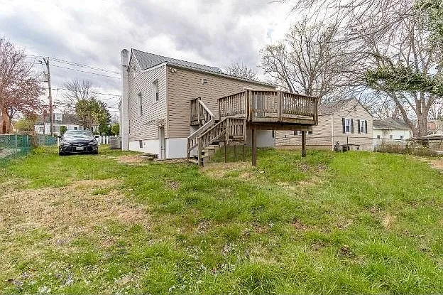 404 McArthur Dr — Photo 3