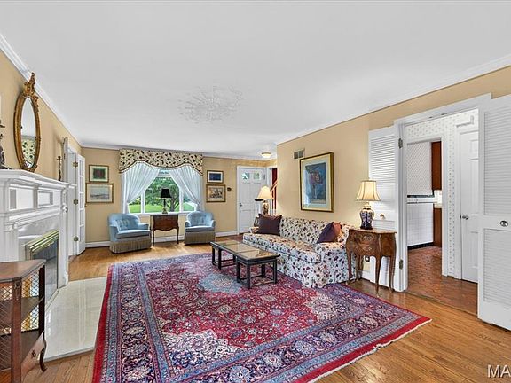 5th image of 195 Austin Pl