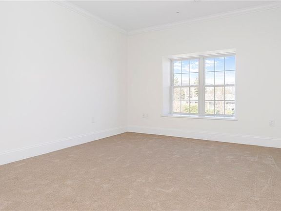 5th image of 1404 S County Trl Unit 203