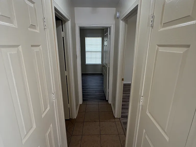 606 Benbrook Ct #606 — Photo 5