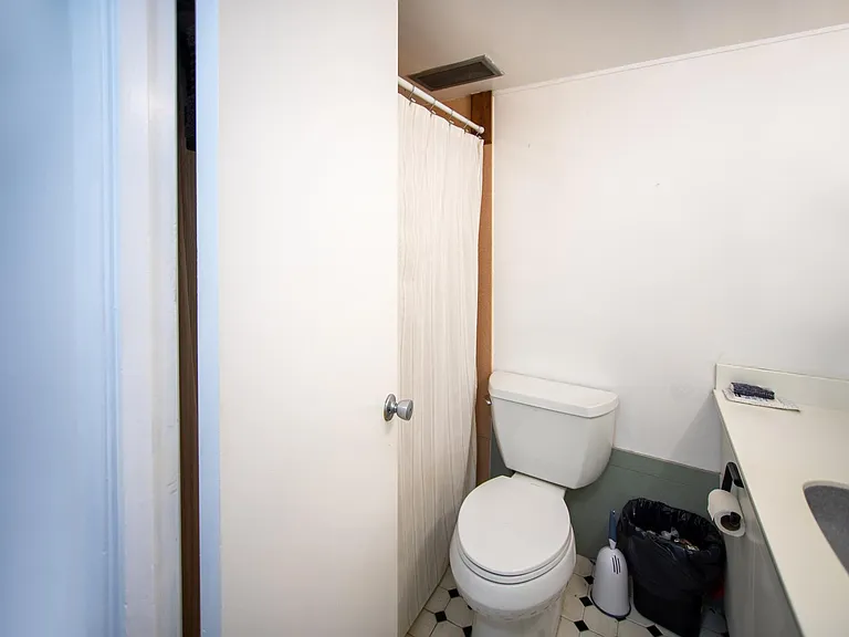 1804 Ala Moana Blvd #3B — Photo 10