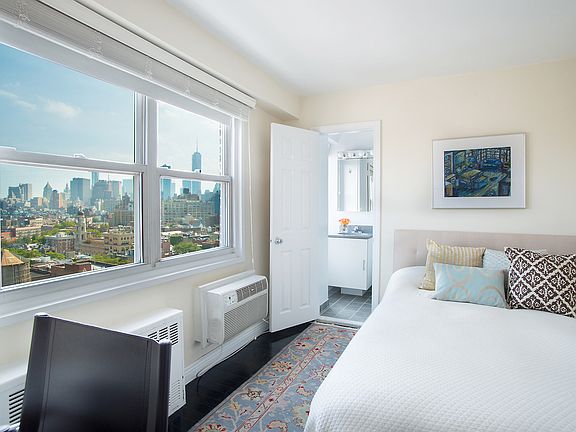 4th image of 3 Sheridan Sq APT 18B