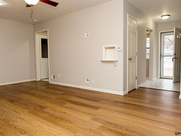 3rd image of 5410 N St