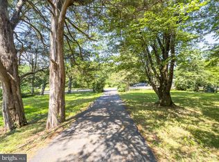 4113 Pineridge Dr, Annandale, VA 22003