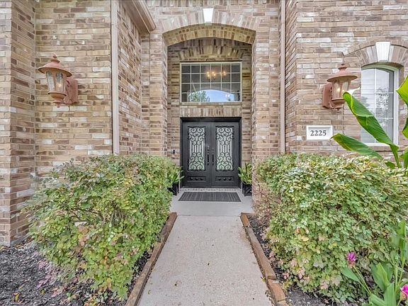 4th image of 2225 Palm Bay Cir