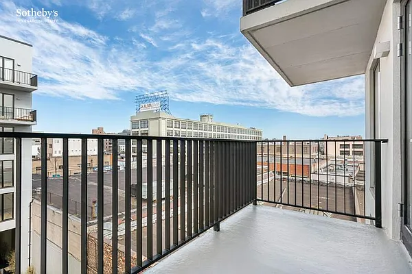 Rented by Sotheby's International Realty | media 18