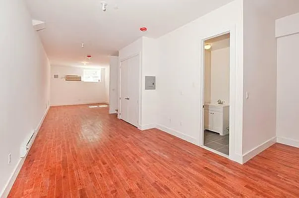 Rented by Evergreen Apartments BK | media 37