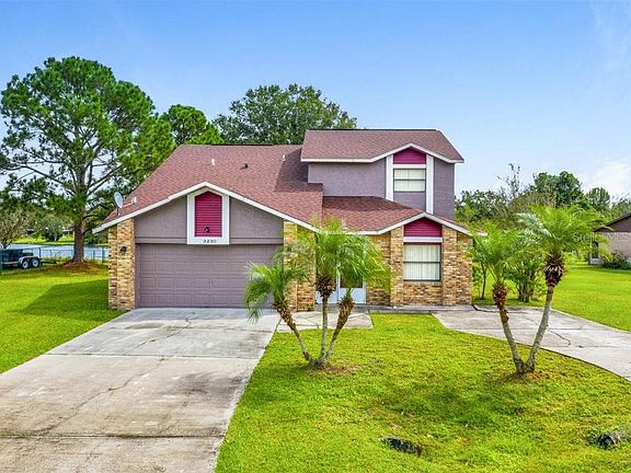 2nd image of 3230 Pineridge Cir