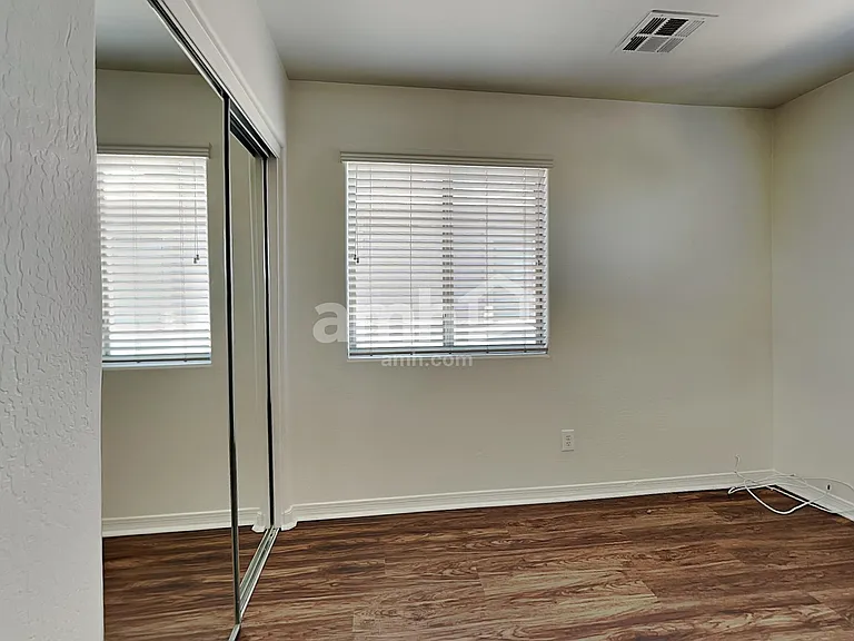 17403 W Langer Ln — Photo 18