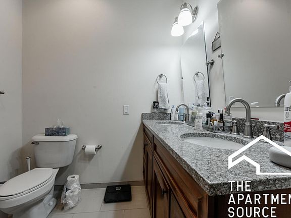 4th image of 1763 W Augusta Blvd #1