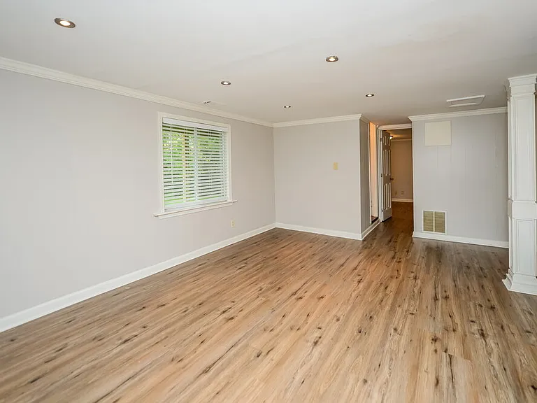 1847 Litchfield Rd — Photo 5