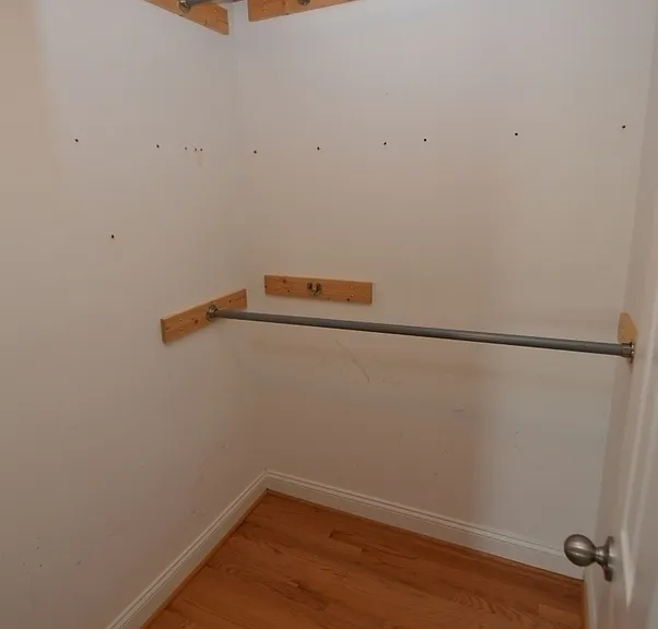 888 Stonehurst Ct — Photo 17