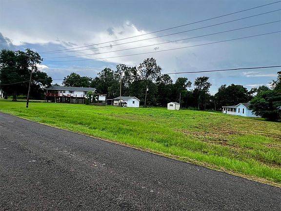 4th image of 673 Indian Hill Blvd