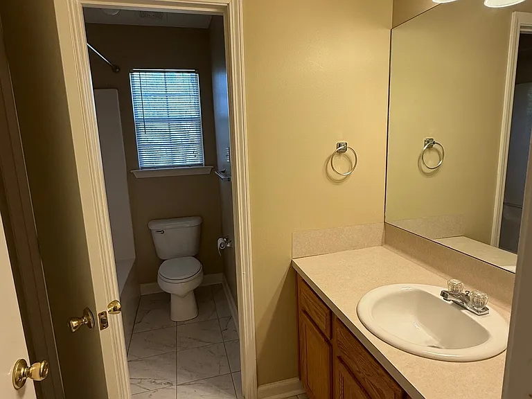 26 West Residences — Photo 16