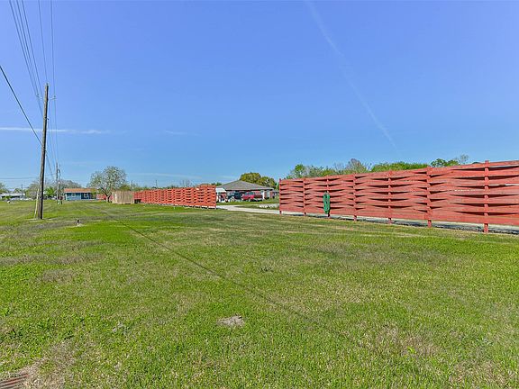 4th image of 20006 Sanchez Rd