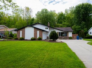 28087 Angela Dr, North Olmsted, OH 44070