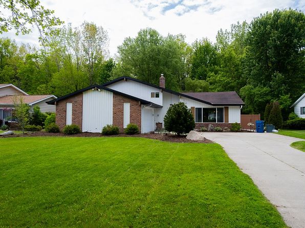 28087 Angela Dr