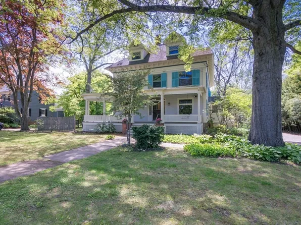 242 Lincoln Ave, Amherst, MA 01002