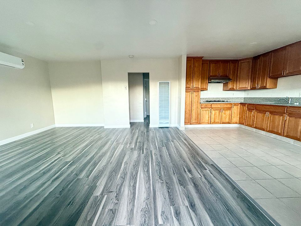 1st image of 4957 Gambier St #5