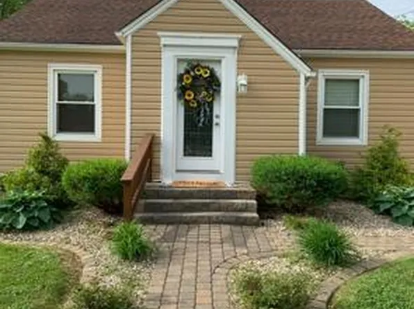 104 E 4th St, Sparta, IL 62286
