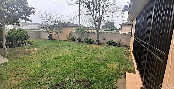 4th image of 1538 E 120th St