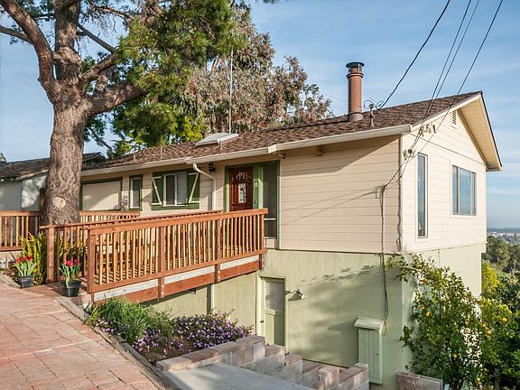 2nd image of 15 Garden Ln