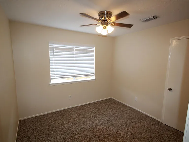 22138 Birch Valley Dr — Photo 13