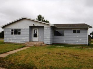 1015 S Grove St, Greensburg, KS 67054