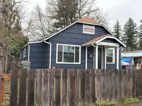 1222 Nandina St, Sweet Home, OR 97386