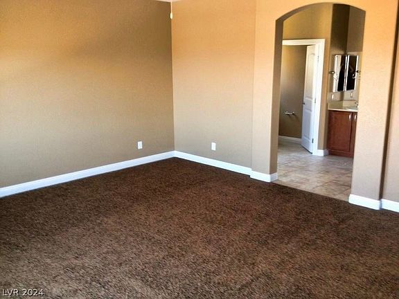 4th image of 804 Applecross Ave