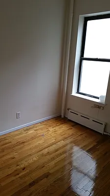 Rented by Chartwell Manhattan Realty | media 7