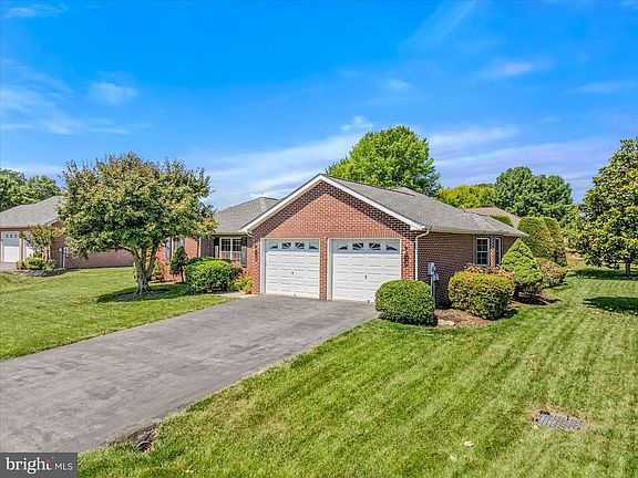 5th image of 501 Lilac Ln