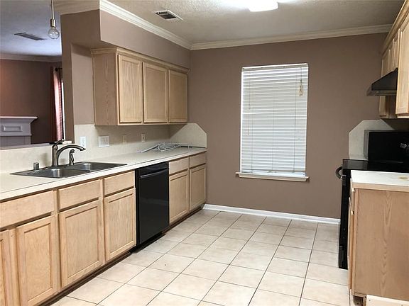 4th image of 5819 Tidewater Dr