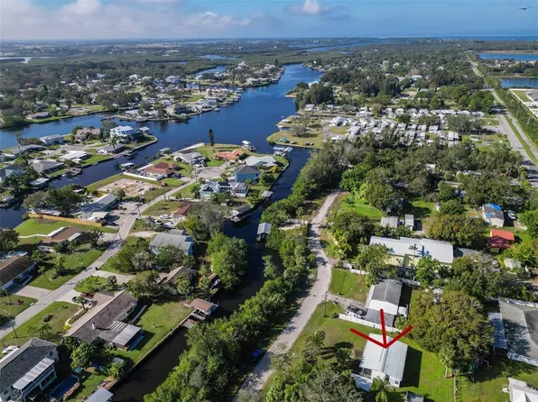 811 NW 2nd Ave, Ruskin, FL 33570