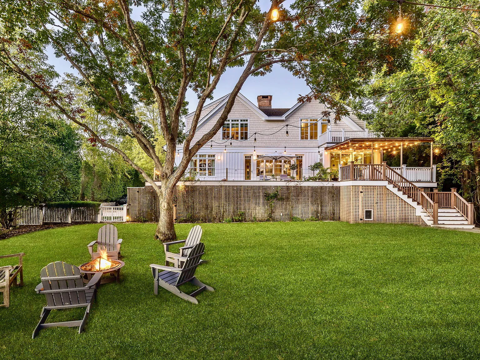 Sag Harbor Village Waterfront w Pool and Dock on Morris Cove — Photo 1