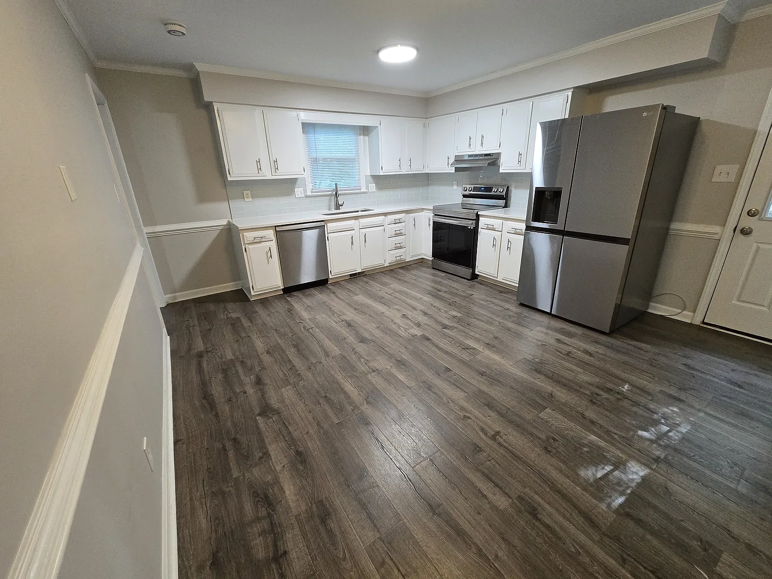 5906 Applewood — Photo 4