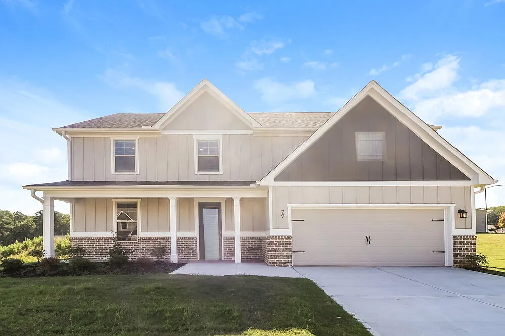 5 bed, 2.5 bath, 2623 sqft, $2,495 — Photo 1