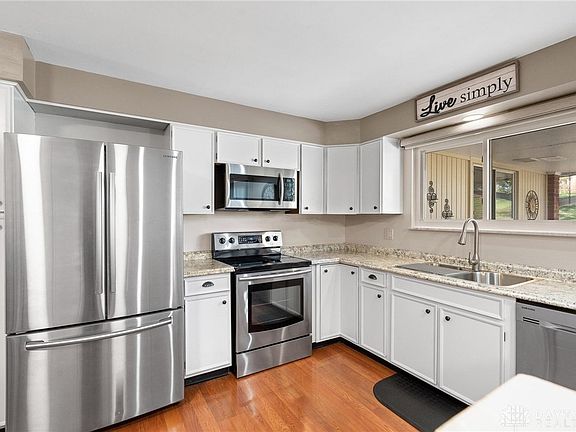 5th image of 2307 Lakeview Dr