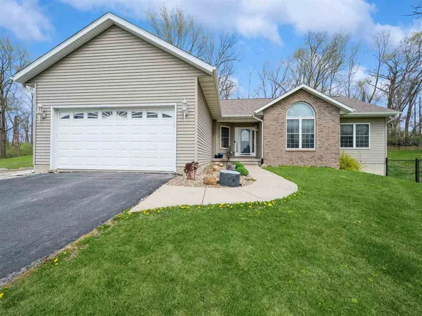 3370 64th St, Palo, IA 52324