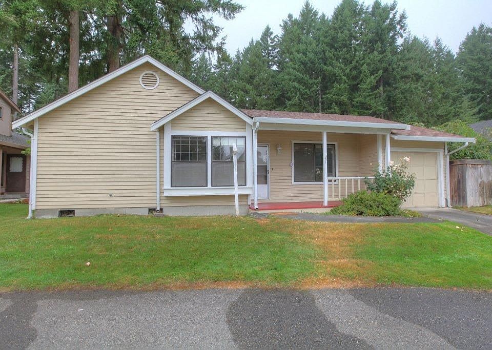 1st image of 581 Malibu Dr SE
